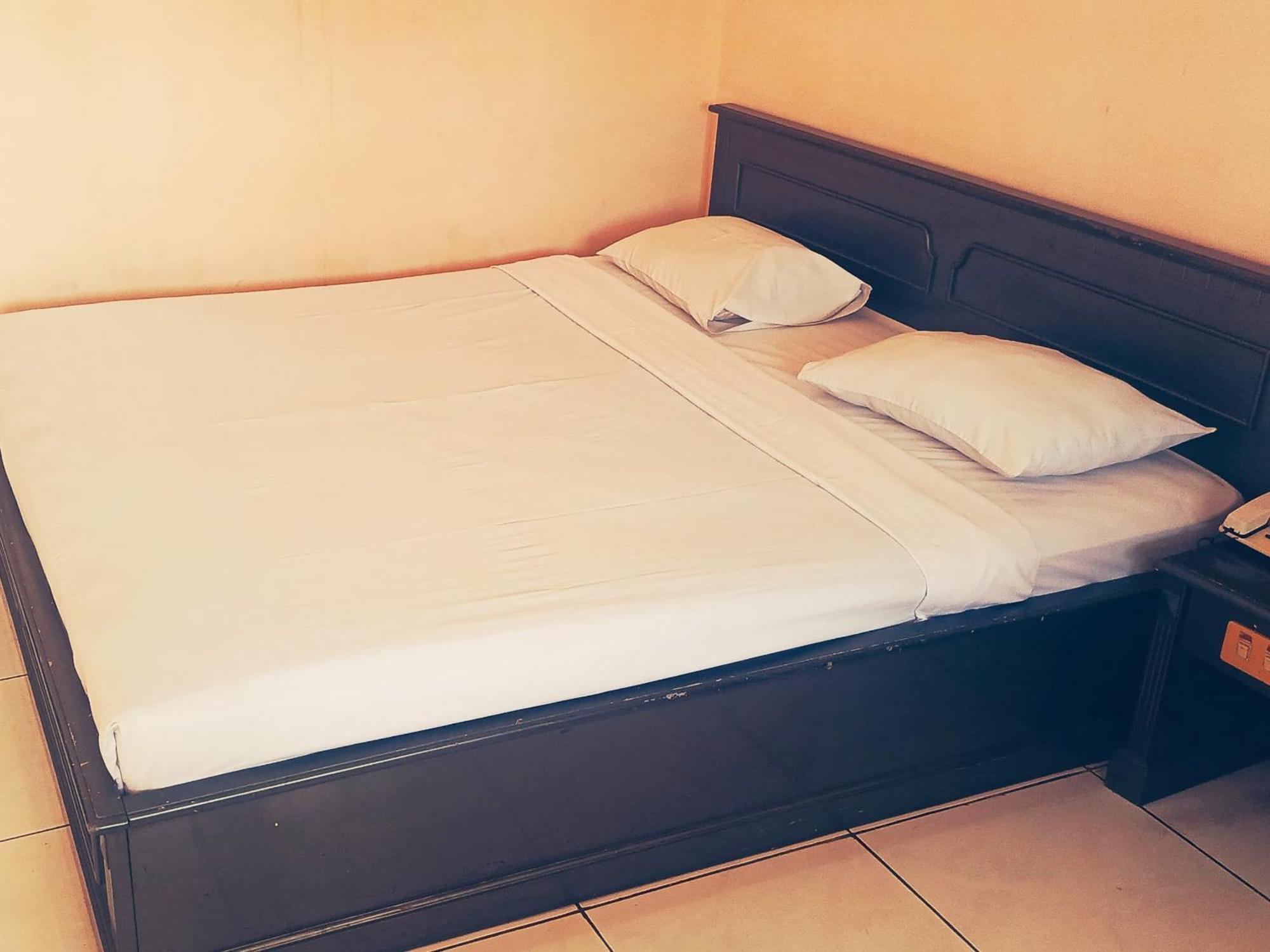 Hotel Wijaya Purwokerto Bagian luar foto