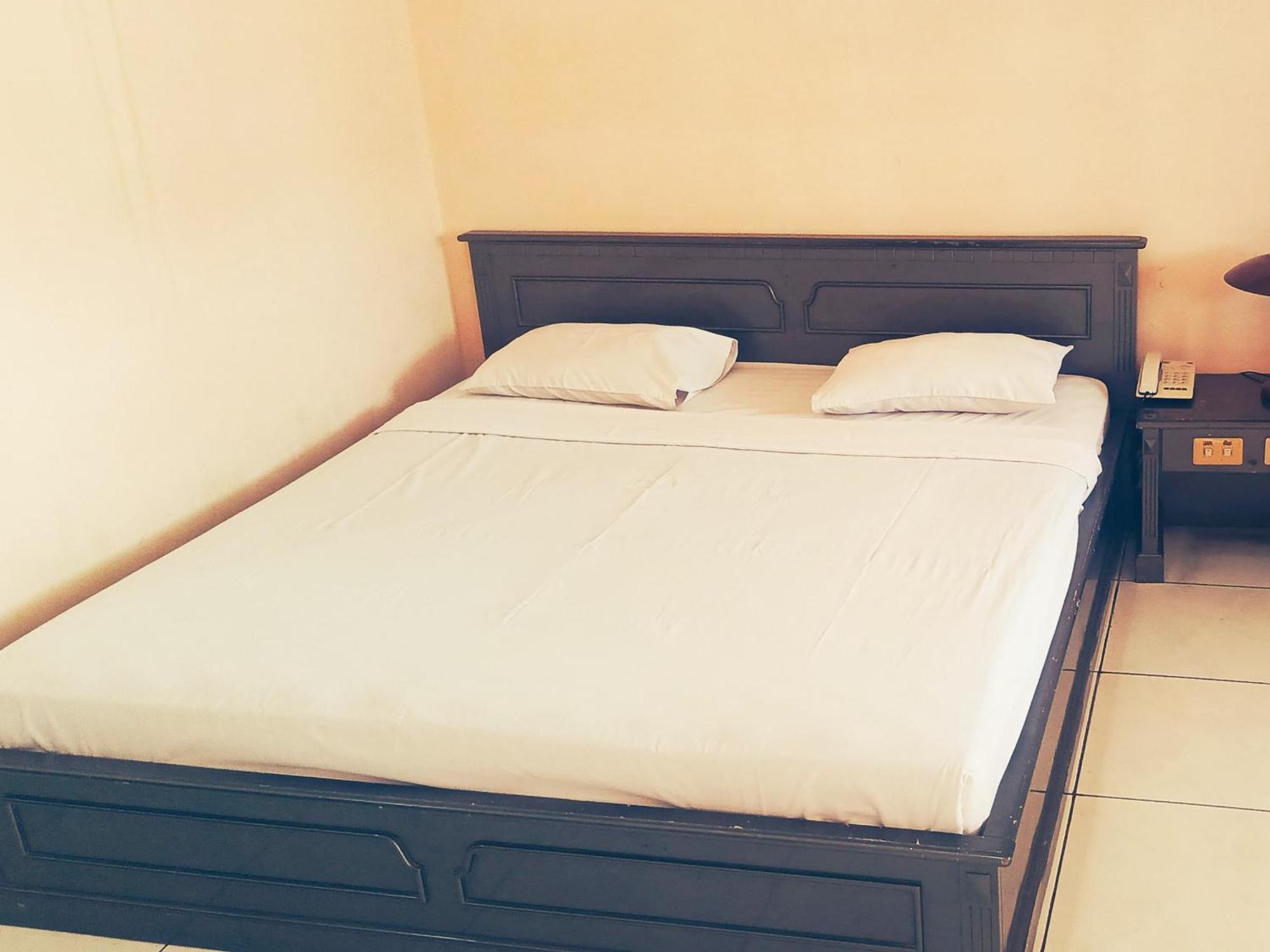 Hotel Wijaya Purwokerto Bagian luar foto