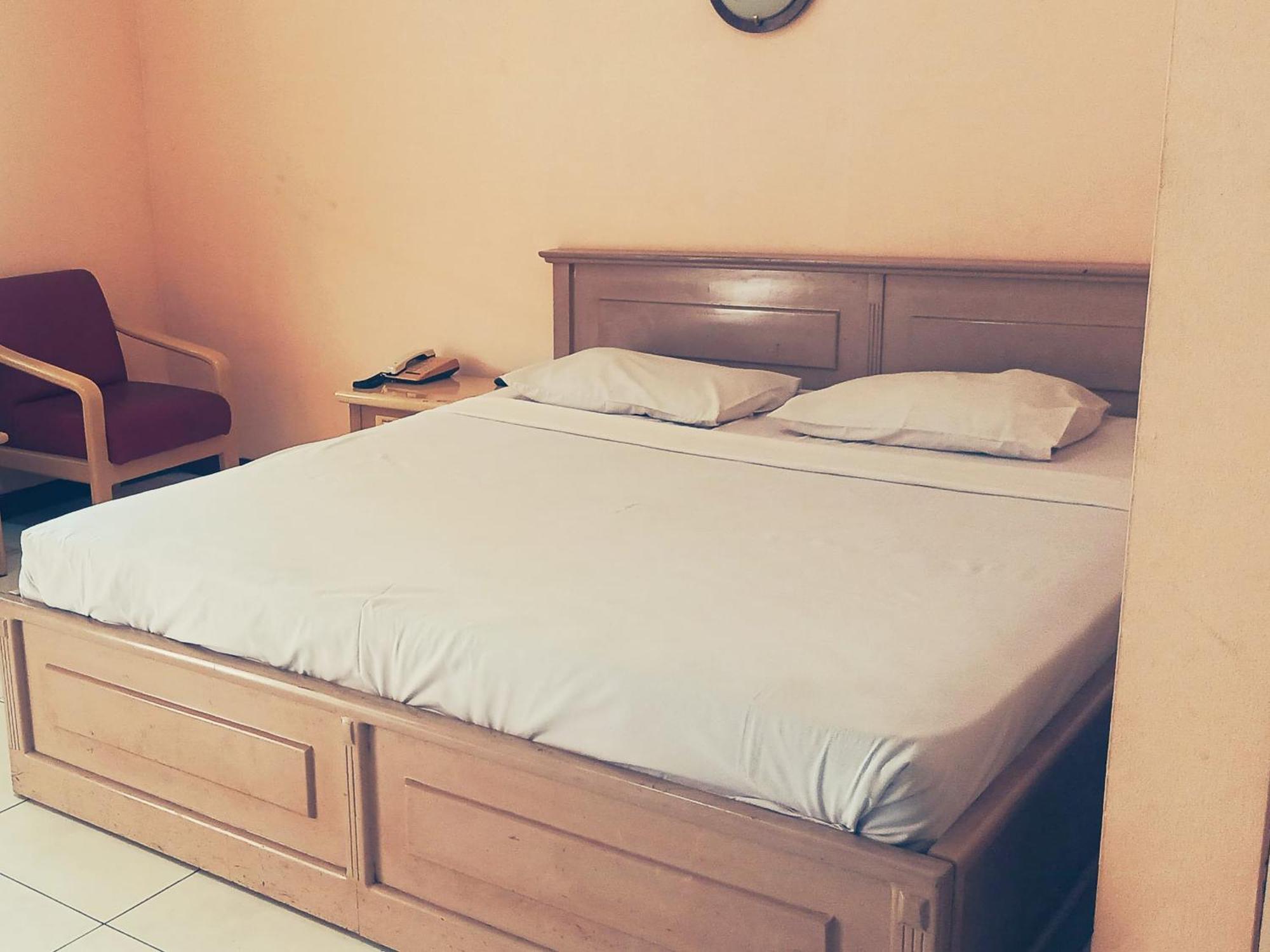 Hotel Wijaya Purwokerto Bagian luar foto