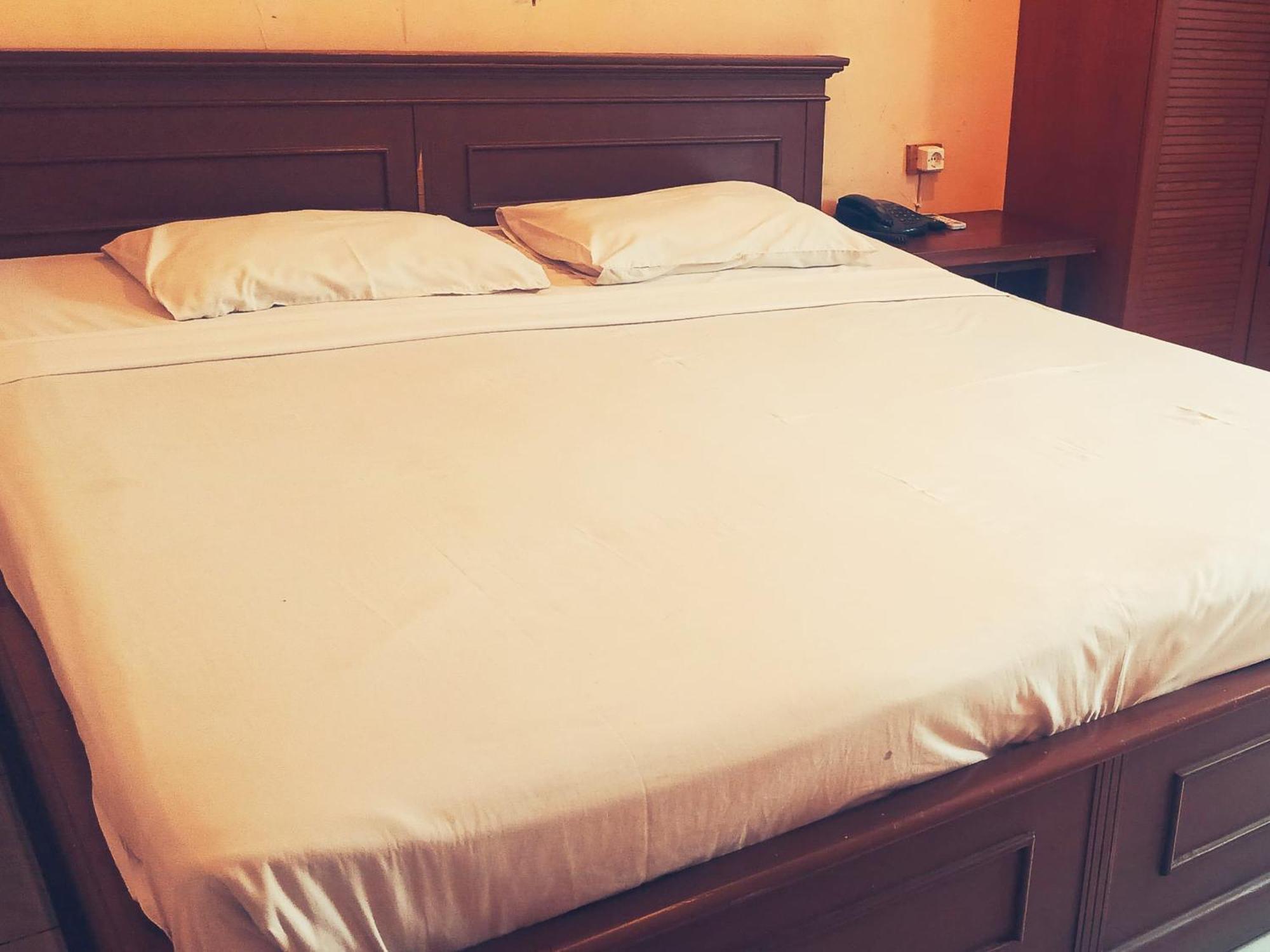 Hotel Wijaya Purwokerto Bagian luar foto