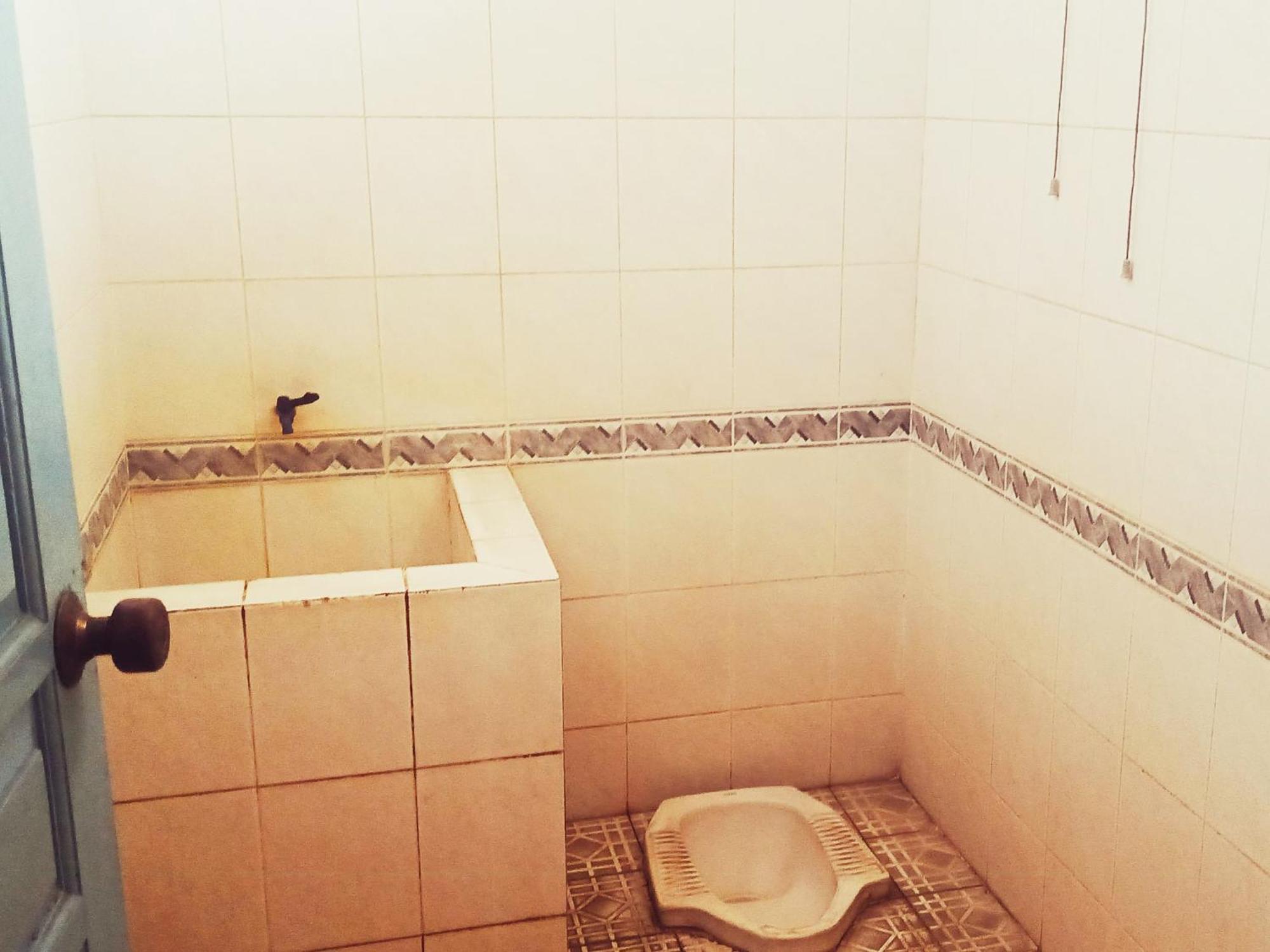 Hotel Wijaya Purwokerto Bagian luar foto
