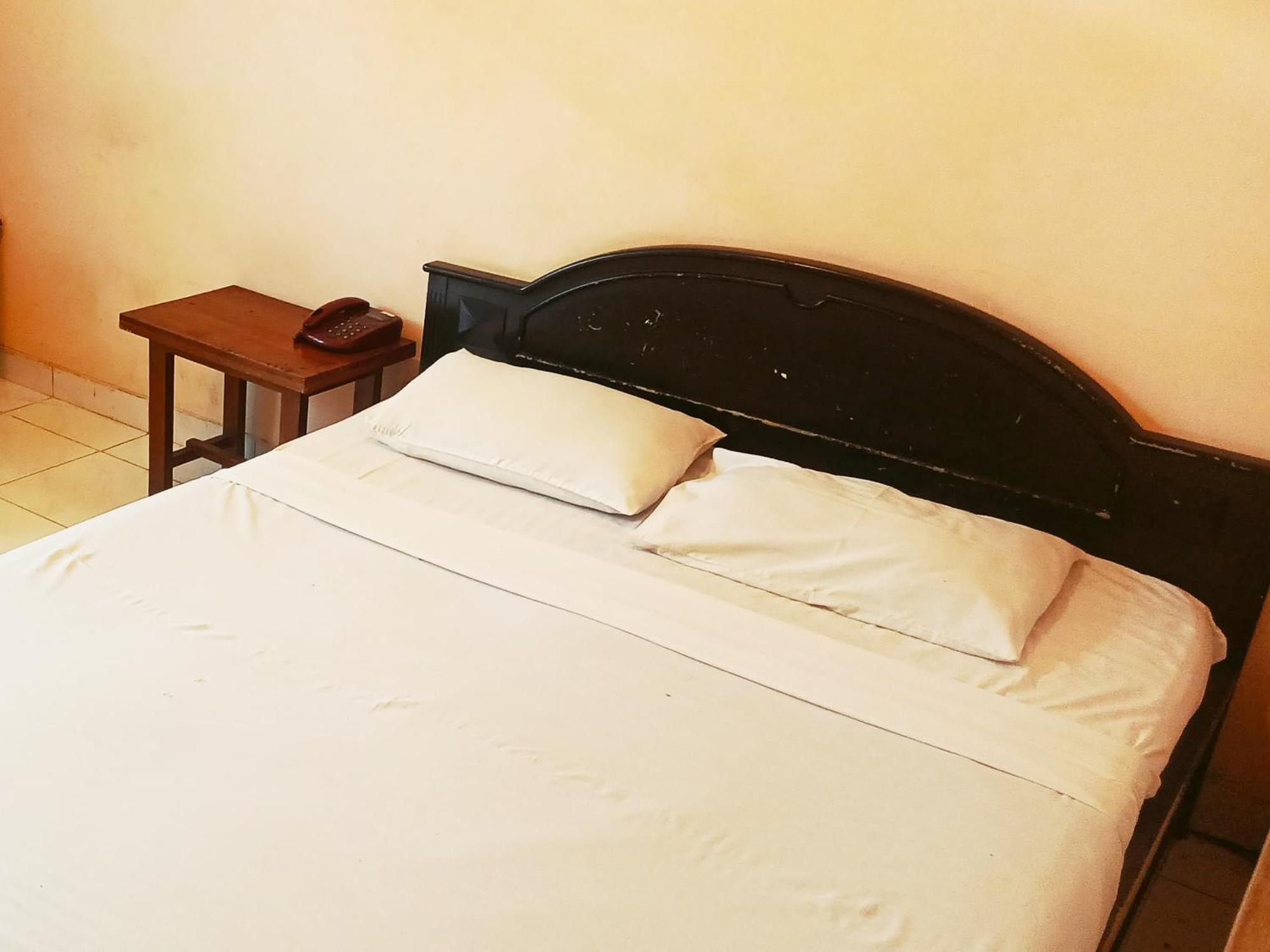 Hotel Wijaya Purwokerto Bagian luar foto