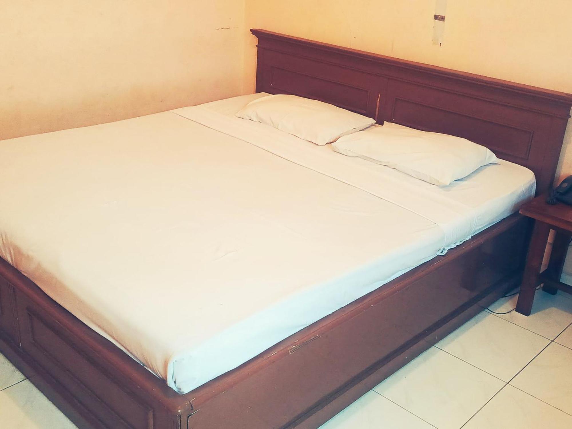 Hotel Wijaya Purwokerto Bagian luar foto
