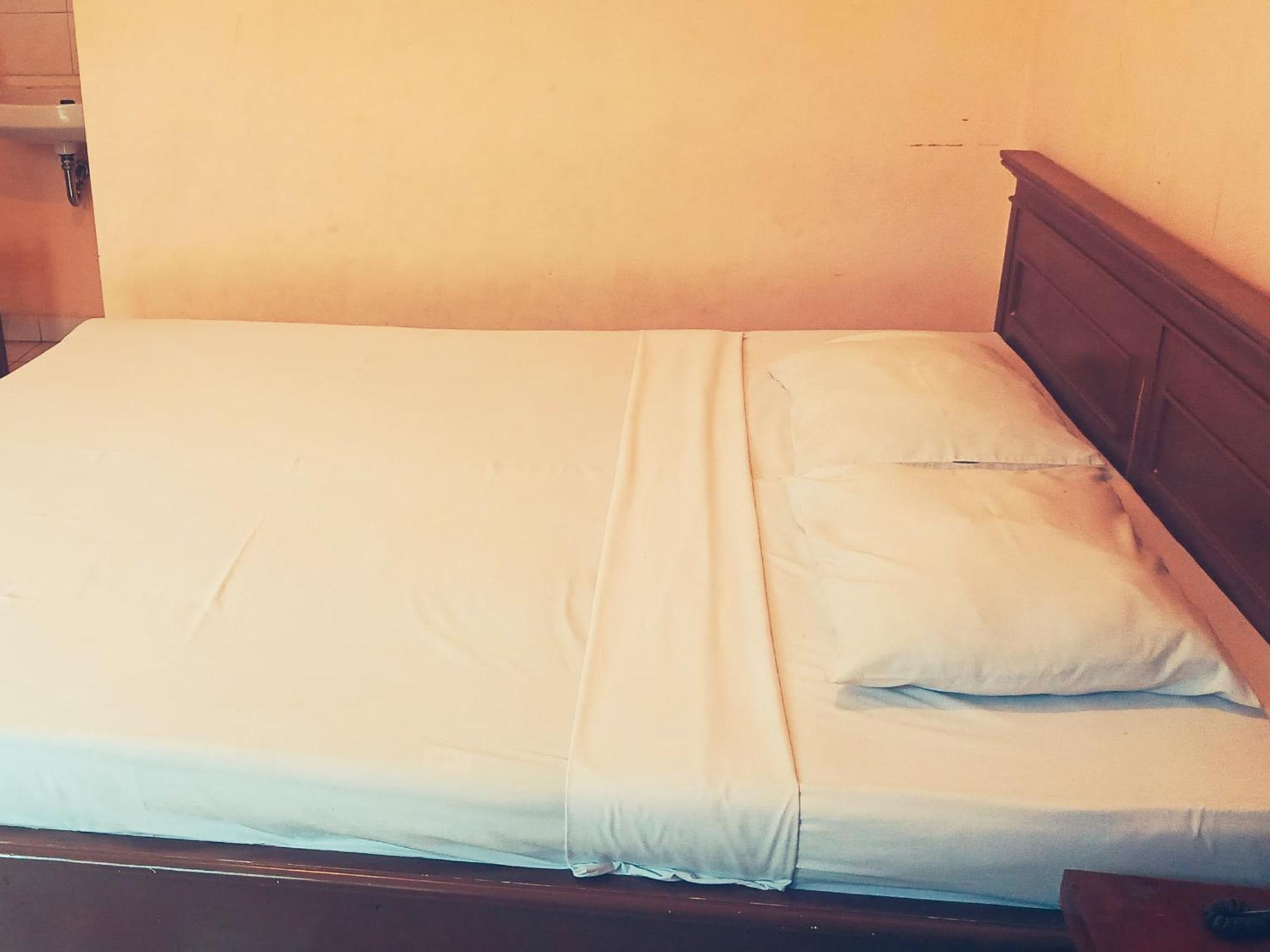 Hotel Wijaya Purwokerto Bagian luar foto