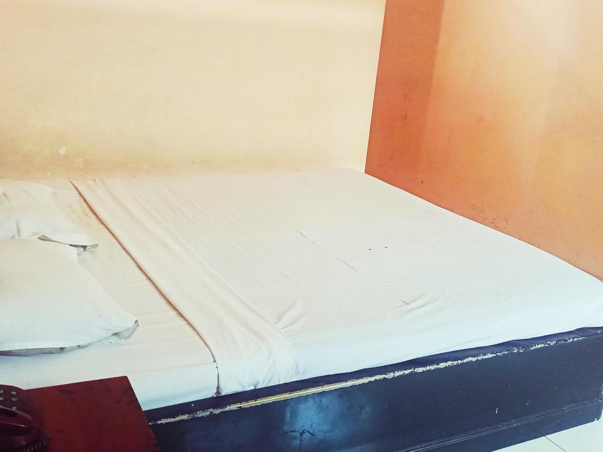 Hotel Wijaya Purwokerto Bagian luar foto