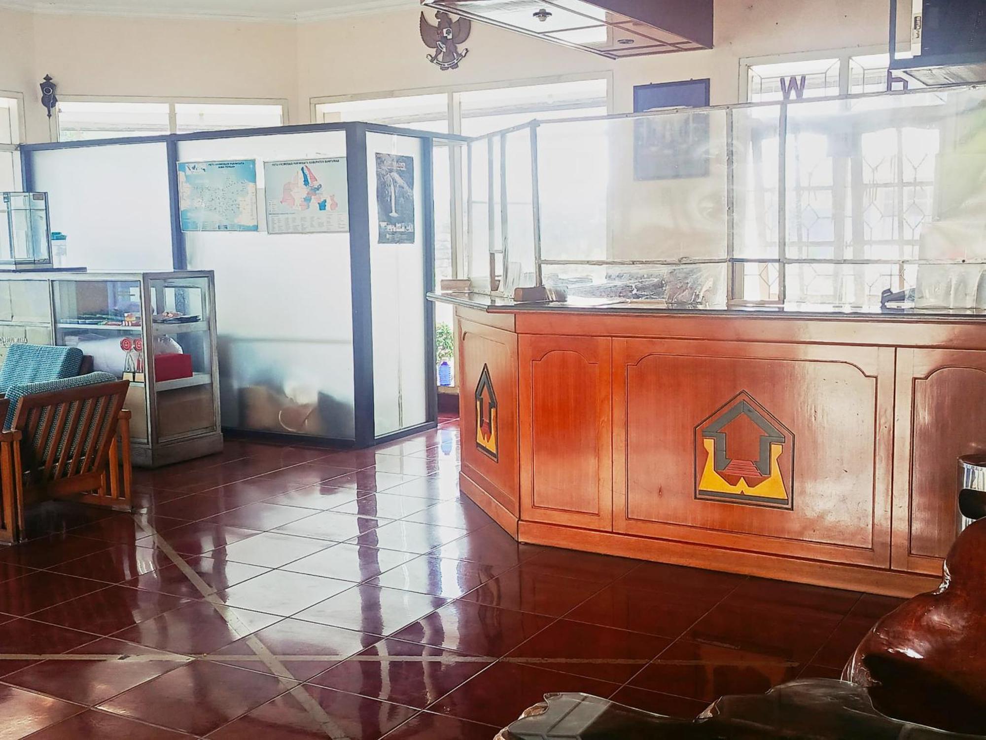 Hotel Wijaya Purwokerto Bagian luar foto